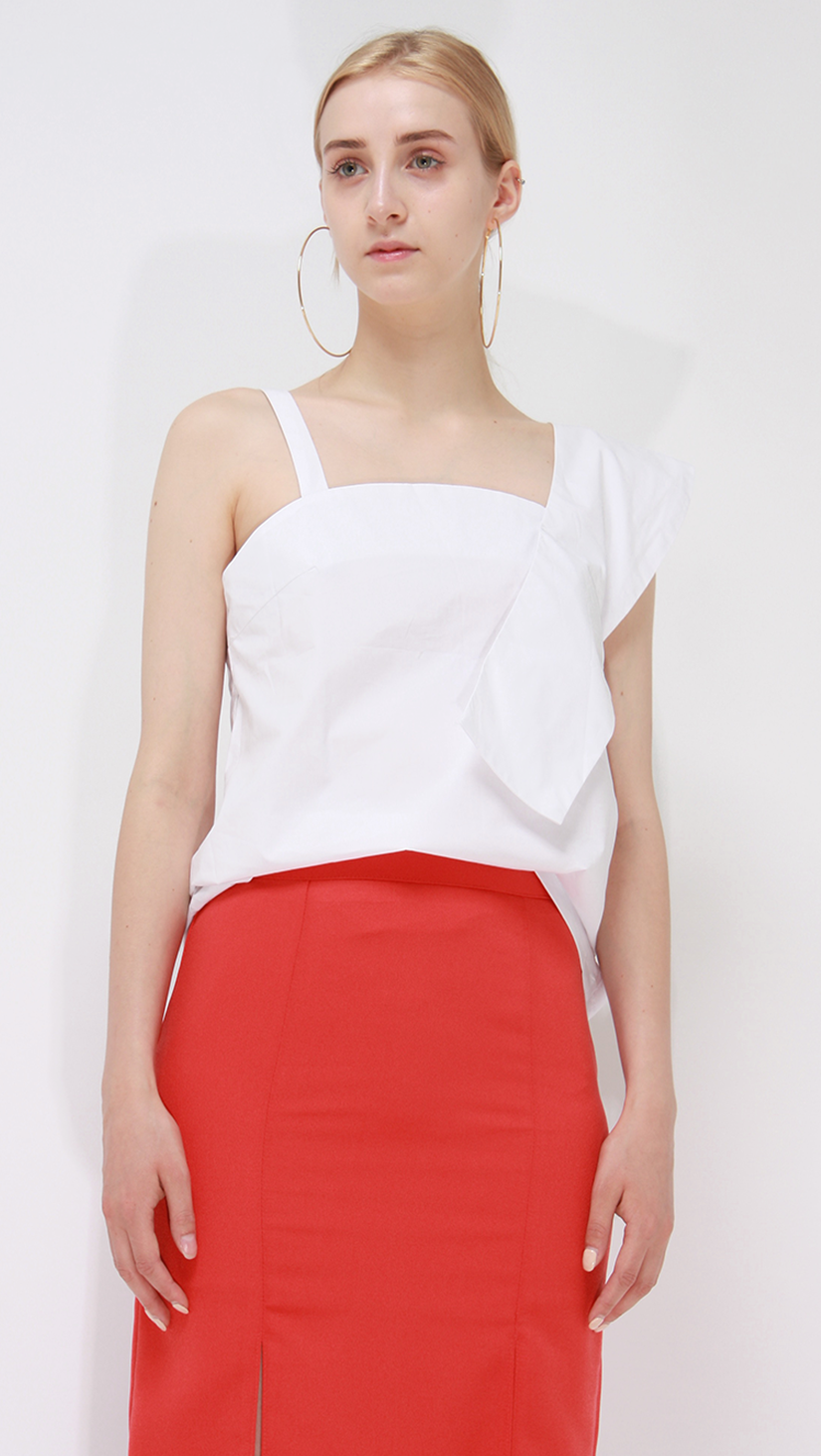 Yoshe Top, a lightweight top in White
