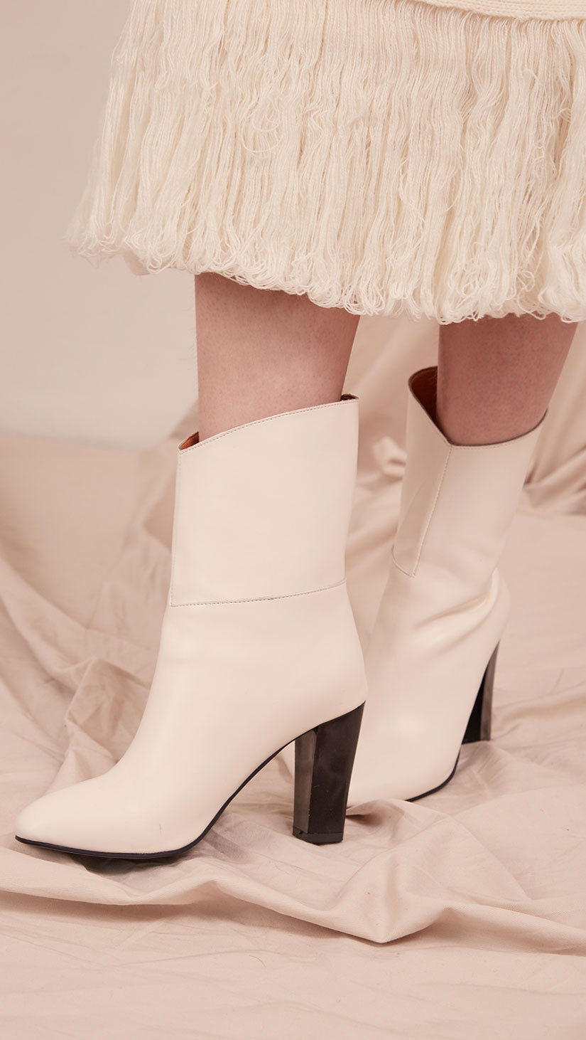 Emaria Ankle Boots