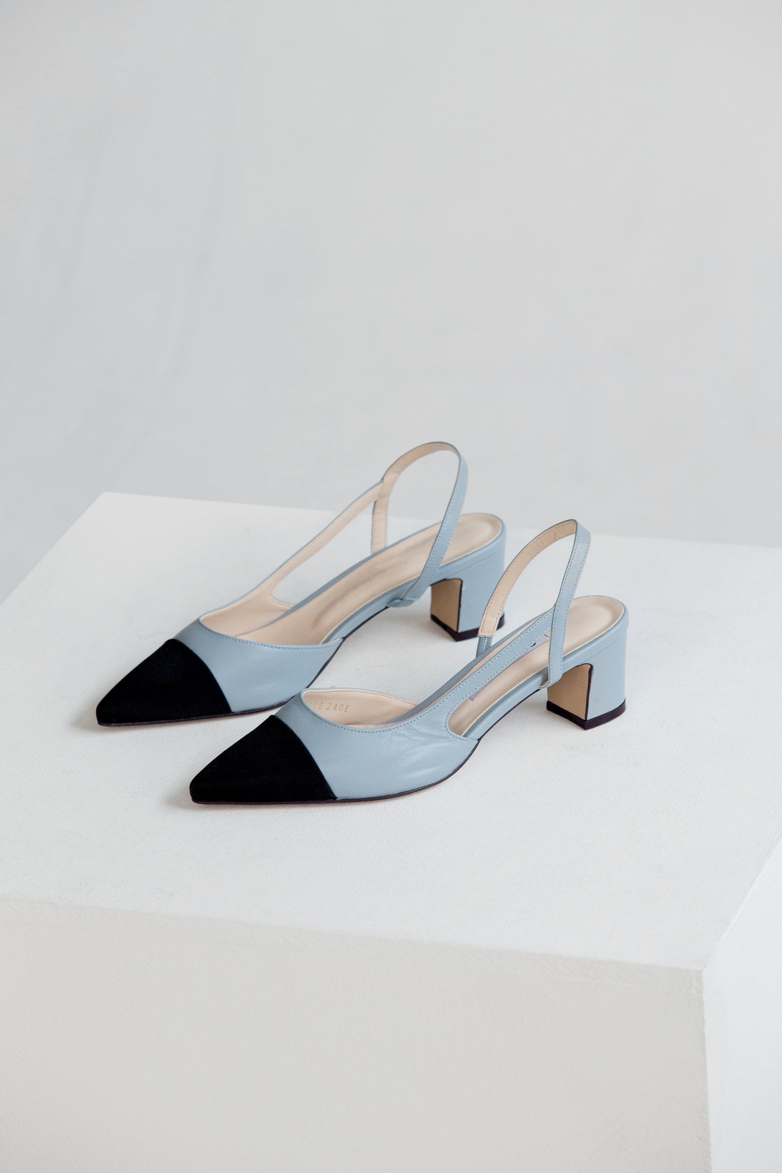 GIANVITO ROSSI Arleen 55 two-tone leather slingback pumps | THE OUTNET